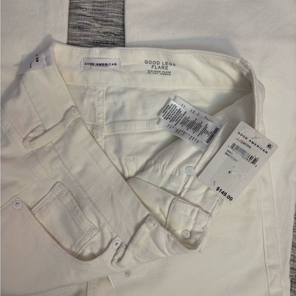 Good American Good Legs Mid Rise Flare Jeans In White Sz 8 NWT | Good American - - Picture 3 of 9